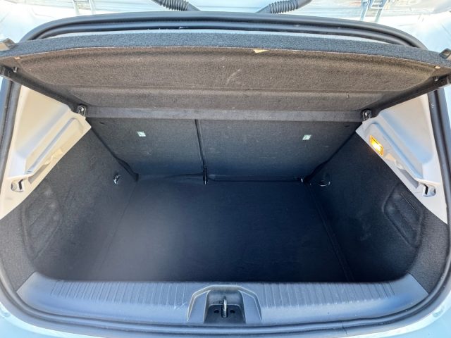 RENAULT Clio usata, con USB