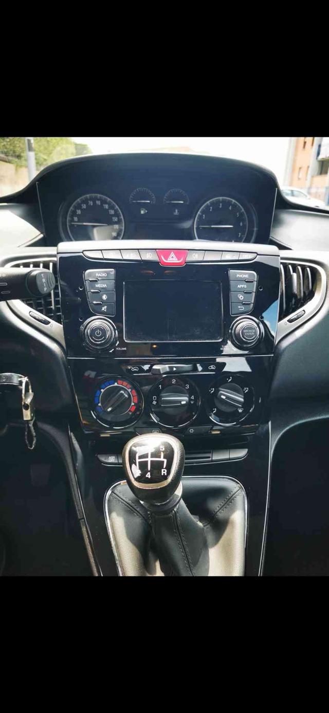 LANCIA Ypsilon usata 18
