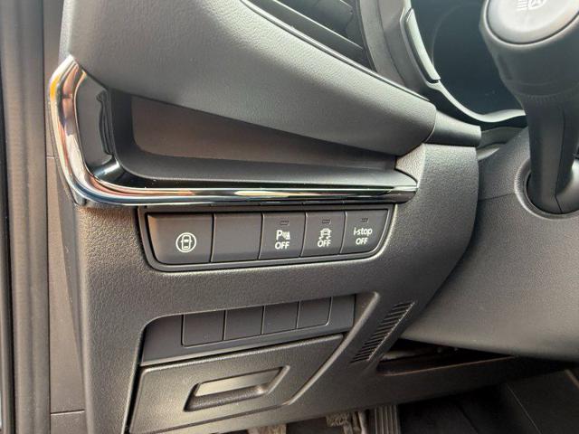 MAZDA 3 usata, con Sistema di parcheggio automatico