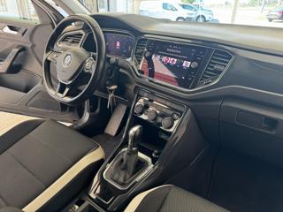 VOLKSWAGEN T-Roc usata 23