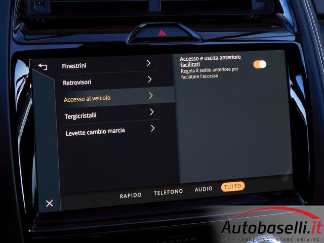 JAGUAR E-Pace usata, con Schermo multifunzione interamente digitale