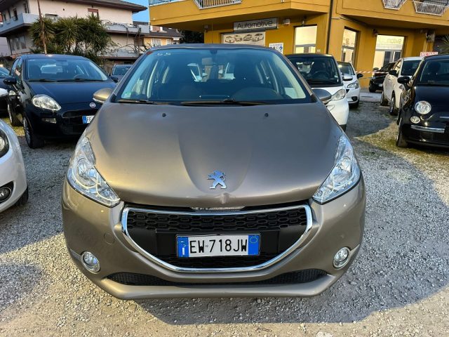 PEUGEOT 208 usata, con Airbag