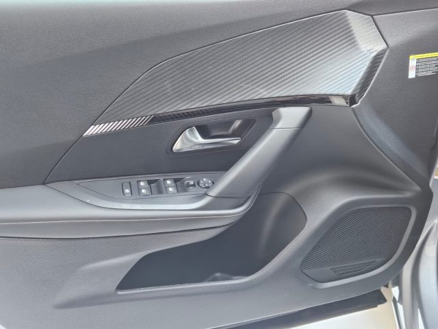 PEUGEOT 2008 usata, con USB