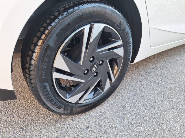 HYUNDAI i20 usata, con Autoradio