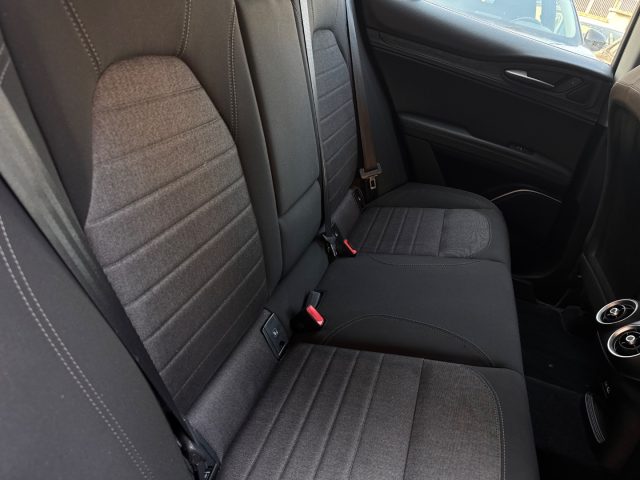 ALFA ROMEO Stelvio usata, con Fari Xenon