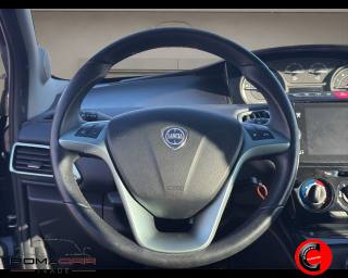 LANCIA Ypsilon usata, con Autoradio digitale