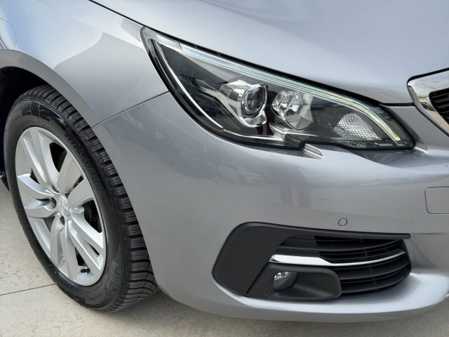 PEUGEOT 308 usata, con Head-up display