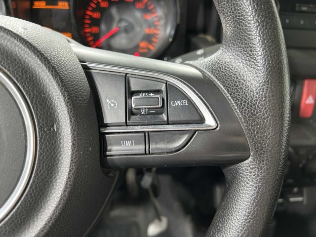 SUZUKI Jimny usata, con Autoradio digitale