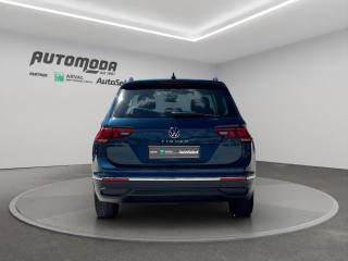 VOLKSWAGEN Tiguan usata, con Autoradio