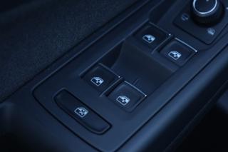 VOLKSWAGEN Golf usata, con Luci diurne