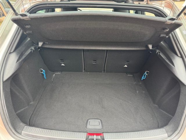 MERCEDES-BENZ A 180 usata, con Luci diurne LED