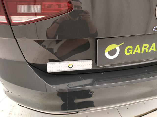 VOLKSWAGEN Passat Variant usata, con Specchietti laterali elettrici