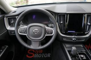 VOLVO XC60 usata, con Autoradio digitale
