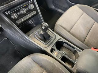 VOLKSWAGEN Touran usata, con Sedile posteriore sdoppiato