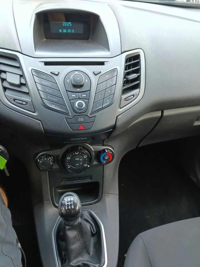 FORD Fiesta usata, con ESP