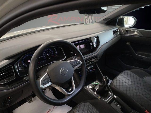 VOLKSWAGEN Taigo usata 15