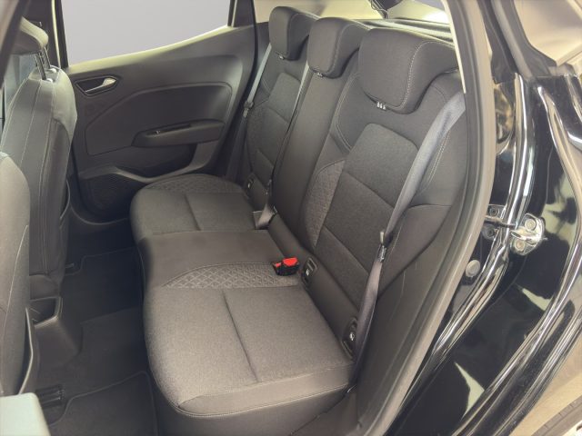 RENAULT Clio usata, con Autoradio digitale