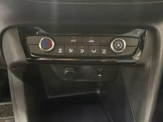 OPEL Corsa usata, con Volante in pelle