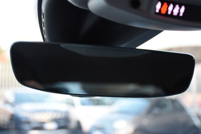 JEEP Avenger usata, con Volante multifunzione