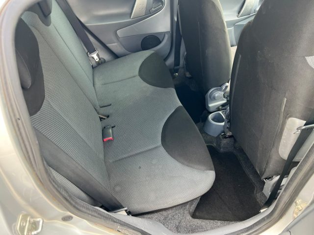 TOYOTA Aygo usata 13