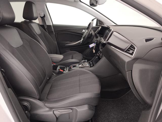 OPEL Grandland usata, con Isofix