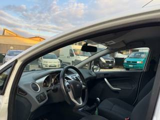 FORD Fiesta usata, con Specchietti laterali elettrici