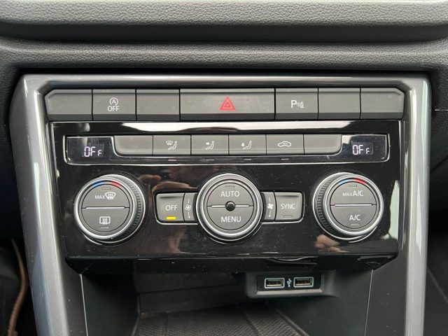 VOLKSWAGEN T-Roc usata 24