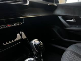 PEUGEOT 2008 usata, con Volante in pelle