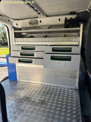 VOLKSWAGEN Caddy usata, con Pneumatici estivi