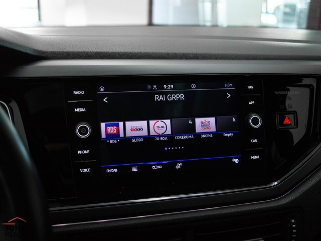 VOLKSWAGEN Taigo usata, con Luci diurne