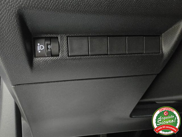 PEUGEOT 2008 usata, con Vetri oscurati