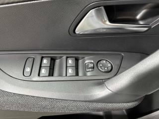PEUGEOT 2008 usata 27