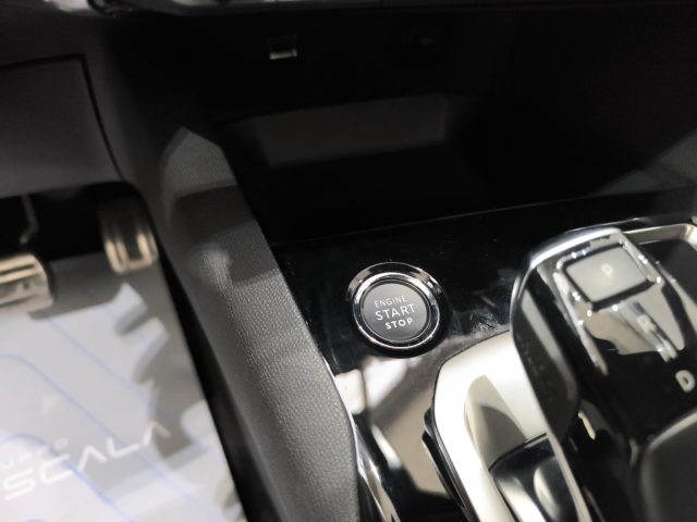 PEUGEOT 3008 usata, con Regolazione elettrica sedili