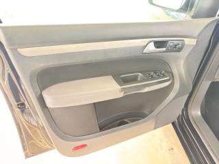 VOLKSWAGEN Touran usata, con Airbag testa