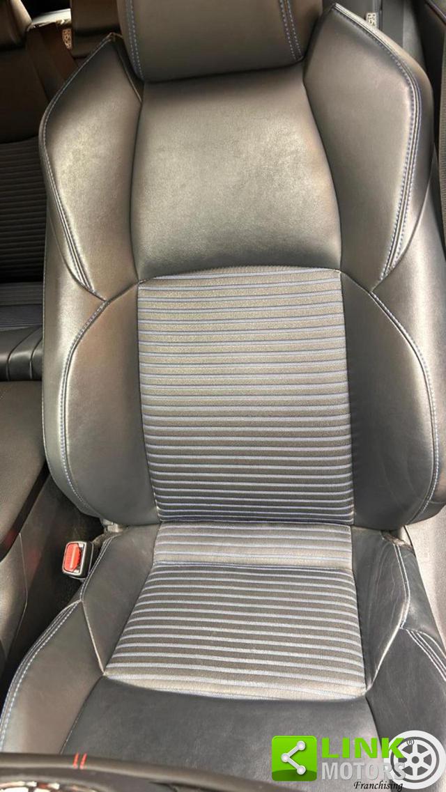 TOYOTA RAV 4 usata, con Sistema di navigazione