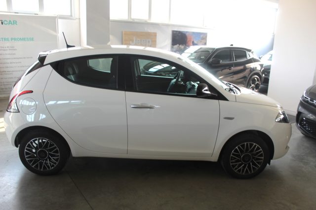LANCIA Ypsilon usata, con Autoradio