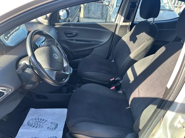 LANCIA Ypsilon usata, con MP3