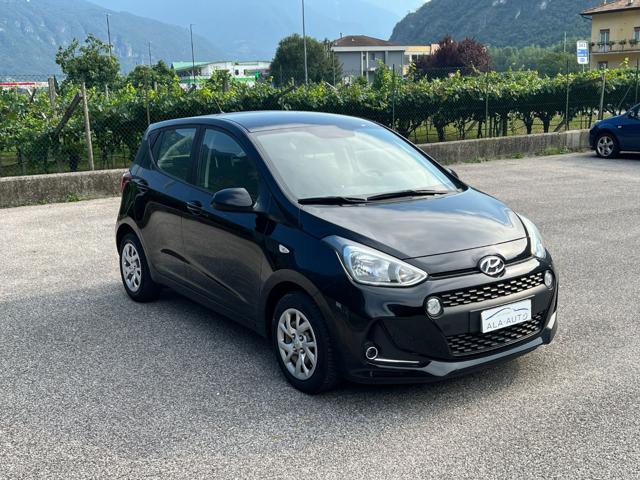 HYUNDAI i10 usata, con Airbag