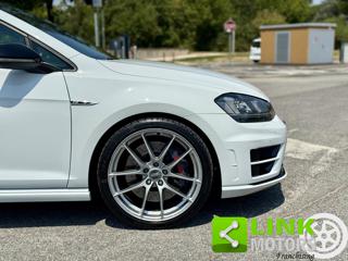 VOLKSWAGEN Golf R usata, con USB