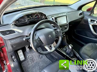 PEUGEOT 2008 usata, con Airbag