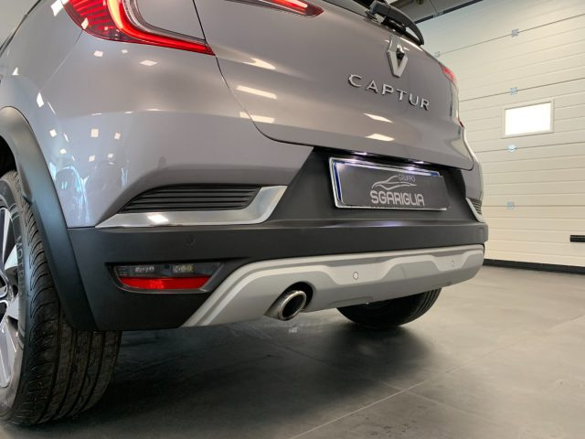 RENAULT Captur usata, con Volante multifunzione
