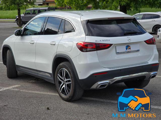 MERCEDES-BENZ GLA 200 usata, con Cerchi in lega