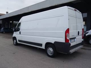 PEUGEOT Boxer usata, con Autoradio