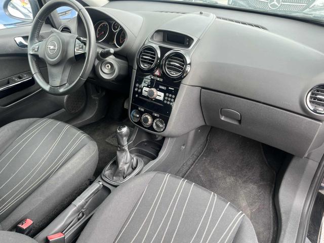 OPEL Corsa usata, con Autoradio
