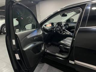 PEUGEOT 5008 usata, con Autoradio