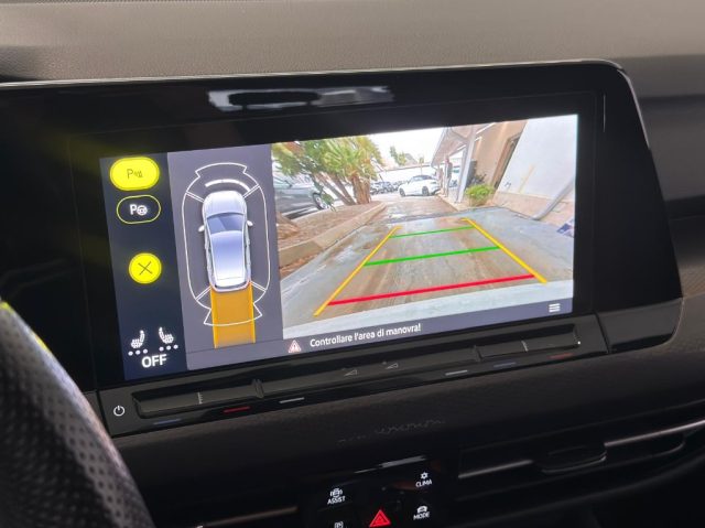 VOLKSWAGEN Golf usata, con Sistema di navigazione
