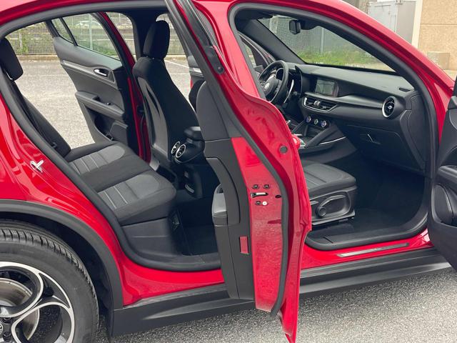 ALFA ROMEO Stelvio usata, con Specchietti laterali elettrici