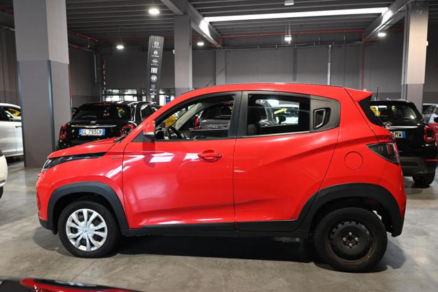 MAHINDRA KUV100 usata, con Autoradio