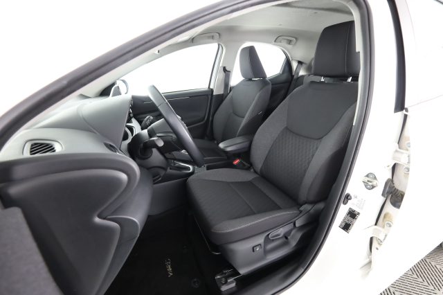 TOYOTA Yaris usata 2