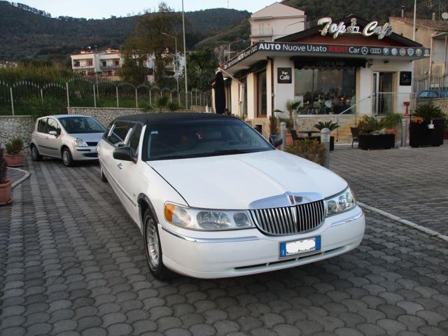 LINCOLN Town Car usata, con Fendinebbia